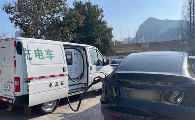 榕城区汽车搭电